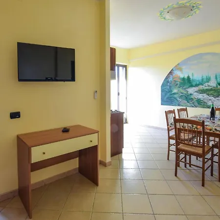 Appartamento Lovely In With Wifi