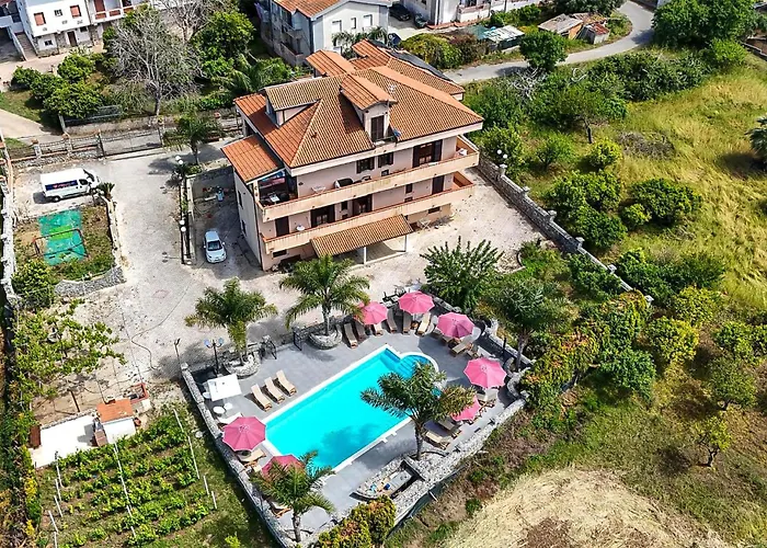 Lovely In With Wifi Appartamento Ricadi